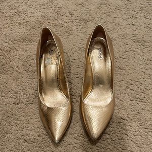 Used condition women's shoes